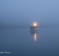 fileadmin/roha/images_galerie/orte_landschaft/Berchtesgaden/Koenigssee/BGD-KOE-SCHIFF-0054-D-roha-Berchtesgaden-Koenigssee-Boot-Nebel.png