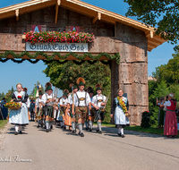 fileadmin/roha/images_galerie/orte_landschaft/Anger/Anger-Trachten-Musik-Fest/BR-FEST-ANG-MUS-TRACH-2018-08-19-1148-01-1146-00-D-roha-Brauchtum-Fest-Anger-Trachtenverein-Musikkapelle.png