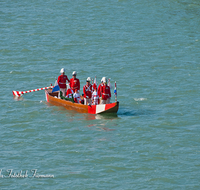 fileadmin/roha/images_galerie/brauchtum/Fronleichnam/Oberndorf-Himmelbrotschutzen/BR-FRON-OBERND-0015-D-roha-Brauchtum-Fronleichnam-Oberndorf-Salzach-Schiffer-Garde-Zille-Schiff-Himmelbrotschutzen.png