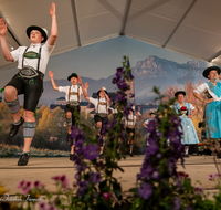 fileadmin/roha/images_galerie/orte_landschaft/Teisendorf/Gaufest-GauverbandI-Freitag14.-Sonntag23.Juli2023/BR-GAUFEST-TEIS-2023-2-2155-03-D-roha-Tracht-Gaufest-Teisendorf.png