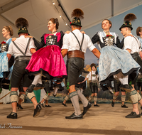 fileadmin/roha/Gautrachtenfest/Bilderglalerie/Gaufest-2023/Gauheimatabend/BR-GAUFEST-TEIS-2023-2-2206-1-D-roha-Tracht-Gaufest-Teisendorf.png