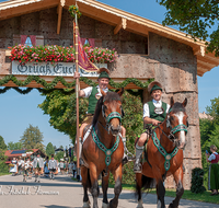 fileadmin/roha/images_galerie/orte_landschaft/Anger/Anger-Trachten-Musik-Fest/BR-FEST-ANG-MUS-TRACH-2018-08-19-1146-02-D-roha-Brauchtum-Fest-Anger-Trachtenverein-Musikkapelle-Festzug.png