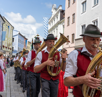 fileadmin/roha/images_galerie/orte_landschaft/Teisendorf/Gaufest-GauverbandI-Freitag14.-Sonntag23.Juli2023/BR-GAUFEST-TEIS-2023-3-1137-07-D-roha-Tracht-Gaufest-Teisendorf.png