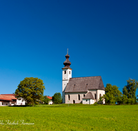 fileadmin/roha/images_galerie/orte_landschaft/Waging/WAG-TETT-0002-D-roha-Waging-am-See-Tettelham-Kirche.png