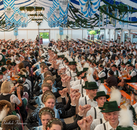 fileadmin/roha/images_galerie/orte_landschaft/Teisendorf/Gaufest-GauverbandI-Freitag14.-Sonntag23.Juli2023/BR-GAUFEST-TEIS-2023-2-2001-13-D-roha-Tracht-Gaufest-Teisendorf.png