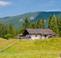 fileadmin/roha/images_galerie/orte_landschaft/Schneizlreuth/SCHNEILZL-WEISSB-R-ALM-0002-D-roha-Schneizlreuth-Weissbach-Reiteralm-Landwirtschaft.png