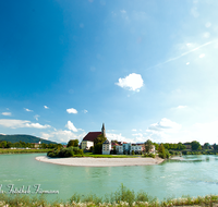 fileadmin/roha/images_galerie/orte_landschaft/Laufen/LAUF-SALZACH-0019-D-roha-Laufen-Salzach-Schleife-Stiftskirche-Europa-Steg-Wasser.png