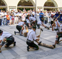 fileadmin/roha/Gautrachtenfest/Bilderglalerie/ab_2000/Muenchen-Fussball-WM-2006-SSA40158.png