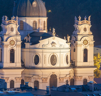 fileadmin/roha/images_galerie/orte_landschaft/Salzburg/Nacht-Salzburg/SA-ALTST-NACHT-0001-01-D-roha-Salzburg-Altstadt-Nacht-Kollegienkirche.png