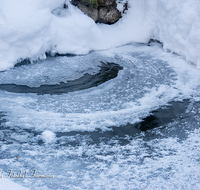 fileadmin/roha/images_galerie/Winter/WINT-EIS-FRIL-0005-D-roha-Winter-Eis-Ufer-Frillensee.png