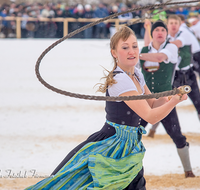 fileadmin/roha/reportagen/Aperschnalzen/BR-SCHNA-300-0945-D-roha-Brauchtum-Aper-Schnalzen-Goassl-Schoenram-Winter-Rupertigau-Rupertiwinkel.png