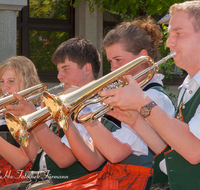 fileadmin/roha/images_galerie/musik/Blasmusik/Teisendorf-Neukirchen-Weildorf/MU-BLA-TEI-0040-D-roha-Musik-Blasmusik-Teisendorf-Marktplatz-Trompete.png