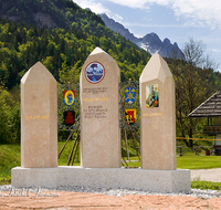 fileadmin/roha/images_galerie/orte_landschaft/Schneizlreuth/SCHNEILZL-0003-D-roha-Schneizlreuth-Denkmal-Napoleon-Marmor.png