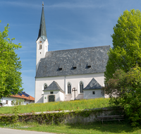 fileadmin/roha/images_galerie/orte_landschaft/Teisendorf/TEI-MEHR-0015-D-roha-Teisendorf-Mehring-Kirche.png