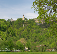 fileadmin/roha/images_galerie/orte_landschaft/Bad_Reichenhall/BAD-REI-PANKR-0022-D-roha-Bad-Reichenhall-Pankraz-Kircherl-Karlstein-Fruehling-Ruine.png