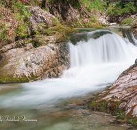 fileadmin/roha/images_galerie/orte_landschaft/Schneizlreuth/SCHNEILZL-WEISSB-0001-02-D-roha-Schneizlreuth-Weissbach-Schlucht-Wasser.png