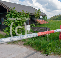 fileadmin/roha/images_galerie/orte_landschaft/Bad-Duerrnberg-Oesterreich/BAD-DUERRNB-GR-0002-D-roha-Bad-Duerrnberg-Grenze-Bayern-Oesterreich.png