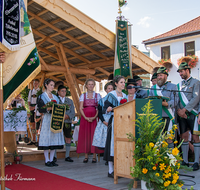 fileadmin/roha/images_galerie/orte_landschaft/Anger/Anger-Trachten-Musik-Fest/BR-FEST-ANG-MUS-TRACH-2018-08-19-1042-02-01-D-roha-Brauchtum-Fest-Anger-Trachtenverein-Musikkapelle-Festaltar.png