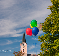 fileadmin/roha/images_galerie/orte_landschaft/Teisendorf/Teisendorf-Markt/TEI-LUFTB-0001-D-roha-Teisendorf-Luftballon-Kirchturm.png