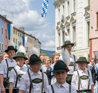 fileadmin/roha/images_galerie/orte_landschaft/Teisendorf/Gaufest-GauverbandI-Freitag14.-Sonntag23.Juli2023/BR-GAUFEST-TEIS-2023-3-1137-10-D-roha-Tracht-Gaufest-Teisendorf.png