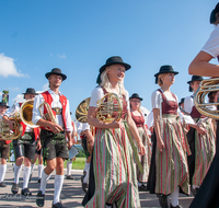 fileadmin/roha/images_galerie/orte_landschaft/Teisendorf/Weildorf/Weildorf-Trachtenfest/BR-TRACHT-FEST-WEIL-18062017-0933-00-02-D-roha-Brauchtum-Trachtenfest-Weildorf-Leobendorf.png