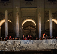 fileadmin/roha/images_galerie/orte_landschaft/Salzburg/Jedermann/2015/SA-KU-JEDERM-2015-2143-01-01-D-roha-Salzburg-Festspiele-Jedermann-Theater-Dom.png