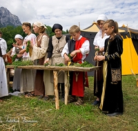 fileadmin/roha/images_galerie/brauchtum/Ritter-Mittelalter/BR-MITTELALT-PID-0013-D-roha-Brauchtum-Mittelalterfest-Piding-Schloss-Staufeneck-Zelt.png