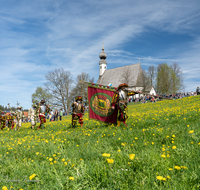 fileadmin/roha/images_galerie/brauchtum/Leonhardiritt/Traunstein-Georgiritt/BR-PFRI-TRAUNST-2019-1054-01-D-roha-Brauchtum-Pferdeumritt-Georgiritt-Traunstein-Ettendorf.png