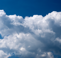 fileadmin/roha/images_galerie/Baum-natur-garten/Natur-Himmel-Nachthimmel/LANDS-HIM-0011-01-D-roha-Landschaft-Foehn-Himmel-Wolken.png