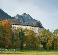 fileadmin/roha/images_galerie/orte_landschaft/Piding/PID-STAUFENECK-0043-D-roha-Piding-Staufeneck-Schloss-Hochstaufen-Herbst.png