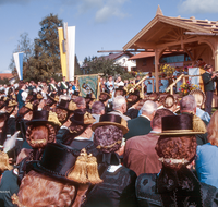 fileadmin/roha/Gautrachtenfest/Bilderglalerie/Teisendorf-Trachtenverein-1997-A-Fest-Vorspann-0023.png