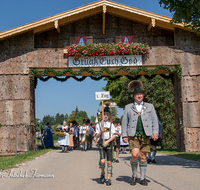 fileadmin/roha/images_galerie/orte_landschaft/Anger/Anger-Trachten-Musik-Fest/BR-FEST-ANG-MUS-TRACH-2018-08-19-1148-01-D-roha-Brauchtum-Fest-Anger-Trachtenverein-Musikkapelle.png