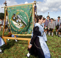 fileadmin/roha/Gautrachtenfest/Bilderglalerie/Teisendorf-Trachtenverein-1997-A-Fest-Vorspann-0018.png