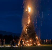 fileadmin/roha/images_galerie/brauchtum/Sonnwendfeuer/BR-SONNW-WEIL-0030-2018-2157-02-D-roha-Brauchtum-Sonnwend-Peters-Feuer-Weildorf-Teisendorf.png