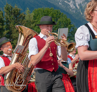 fileadmin/roha/images_galerie/musik/Blasmusik/Teisendorf-Neukirchen-Weildorf/MU-BLA-TEIS-PID-2018-0945-07-D-roha-Musik-Blasmusik-Teisendorf-Piding-Festzug.png