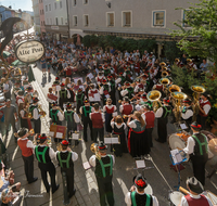 fileadmin/roha/images_galerie/orte_landschaft/Teisendorf/Teisendorf-Marktstrasse-Konzert/TEI-MA-STA-KON-2024-1-4345-D-roha-Teisendorf-Marktstrasse-Standkonzert.png