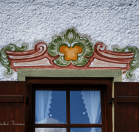 fileadmin/roha/images_galerie/dies_das/Kunst/LANDA-MALEREI-BICH-0003-D-roha-Landart-Malerei-Haus-Fenster.png