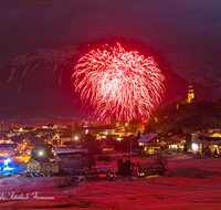 fileadmin/roha/images_galerie/Freizeit-Sport/Biathlon/RUH-FEUERWERK-0005-D-roha-Ruhpolding-Winter-Feuerwerk.png