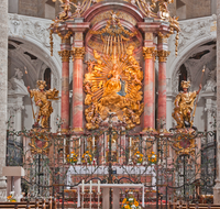 fileadmin/roha/images_galerie/orte_landschaft/Salzburg/Kolleg-Plain-Sebast-Franzis-Mich/SA-FRANZISK-0005-D-roha-Salzburg-Franziskanerkirche-Pachermadonna.png