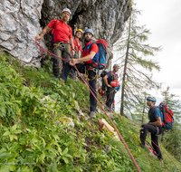 fileadmin/roha/images_galerie/Bergwacht/BERGW-UEB-STAUF-2021-1743-03-D-roha-Bergwacht-Uebung-Hochstaufen.png