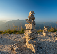 fileadmin/roha/images_galerie/orte_landschaft/Berchtesgaden/Kehlstein/BGD-KE-LA-0001-D-roha-Berchtesgaden-Kehlstein-Steinmandl.png