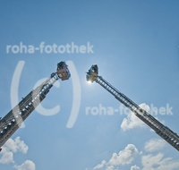 fileadmin/roha/images_galerie/Feuerwehr-Florianijuenger/FFW-TEI-DREHL-0006-D-roha-Feuerwehr-Teisendorf-Drehleiter-blauer-Himmel.jpg