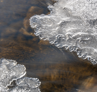 fileadmin/roha/images_galerie/Winter/WINT-EIS-ACHT-0006-D-roha-Winter-Schnee-Eis-Achthal-Ache-Wasser.png