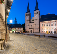 fileadmin/roha/images_galerie/orte_landschaft/Berchtesgaden/Markt-Berchtesgaden/BGD-MARKT-SCHLOS-NA-0002-D-roha-Berchtesgaden-Markt-Schlossplatz-Nacht.png