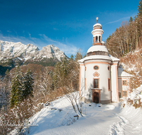 fileadmin/roha/images_galerie/kirche_religion/Berchtesgaden/Kunterweg-Rosenkranzweg/BGD-RA-KUNT-WI-0002-D-roha-Berchtesgaden-Ramsau-Kunterweg-Reiter-Alpe-Winter-Schnee.png