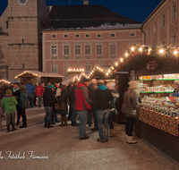 fileadmin/roha/images_galerie/brauchtum/Weihnachten/Christkindlmarkt-Berchtesgaden/BGD-WEIH-CHRIST-MARKT-0007-D-roha-Berchtesgaden-Weihnachten-Christbaum-Christkindlmarkt-Stiftskirche.png