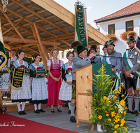 fileadmin/roha/images_galerie/orte_landschaft/Anger/Anger-Trachten-Musik-Fest/BR-FEST-ANG-MUS-TRACH-2018-08-19-1041-0-03-D-roha-Brauchtum-Fest-Anger-Trachtenverein-Musikkapelle-Festaltar.png