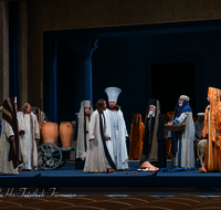 fileadmin/roha/images_galerie/orte_landschaft/Oberammergau/Passion/OBERA-PASS-0062-D-roha-Oberammergau-Passion-Spiele-Jesus-Christus-Tempel.png