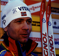 fileadmin/roha/images_galerie/Freizeit-Sport/Biathlon/2003-Biathlon/SPO-BIATH-0002-2003-01-15-roha-Sport-Biathlon-Ruhpolding-Sport-Biathlon-Ruhpolding-5054-bjoerndalen.png