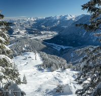 fileadmin/roha/images_galerie/orte_landschaft/Berchtesgaden/Rossfeld-Goell/BGD-ROSSF-SALZK-0003-D-roha-Berchtesgaden-Rossfeld-Salzkammergut-Winter.png